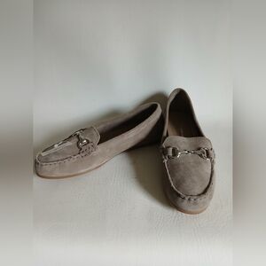 Mercer & Madison Women's Gray Suede Loafers Silver Bit Almond Toe Sz6.5M